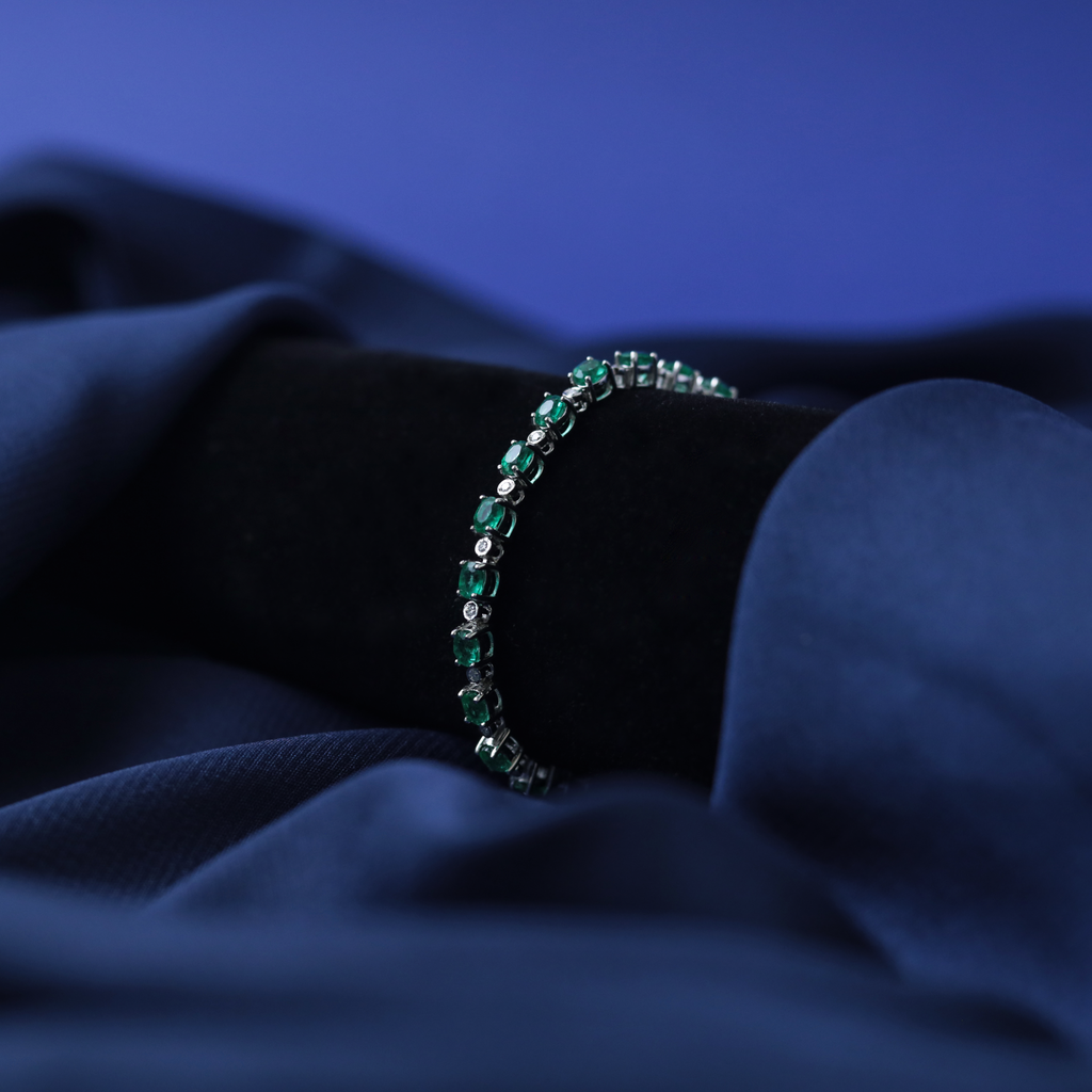 Emerald Garden Bracelet – Side View – Silver Moissanite – Myraé