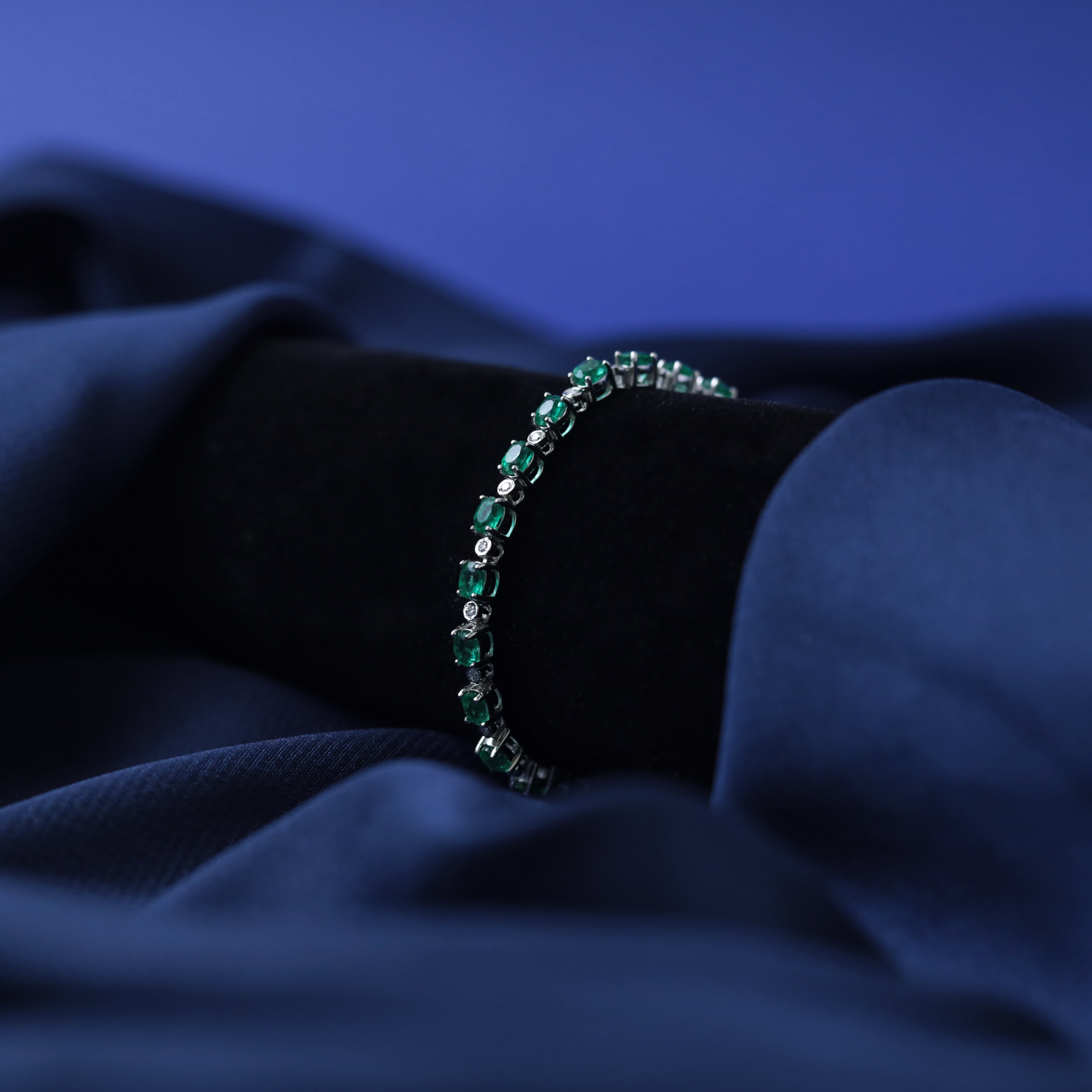 Emerald Garden Bracelet – Side View – Silver Moissanite – Myraé