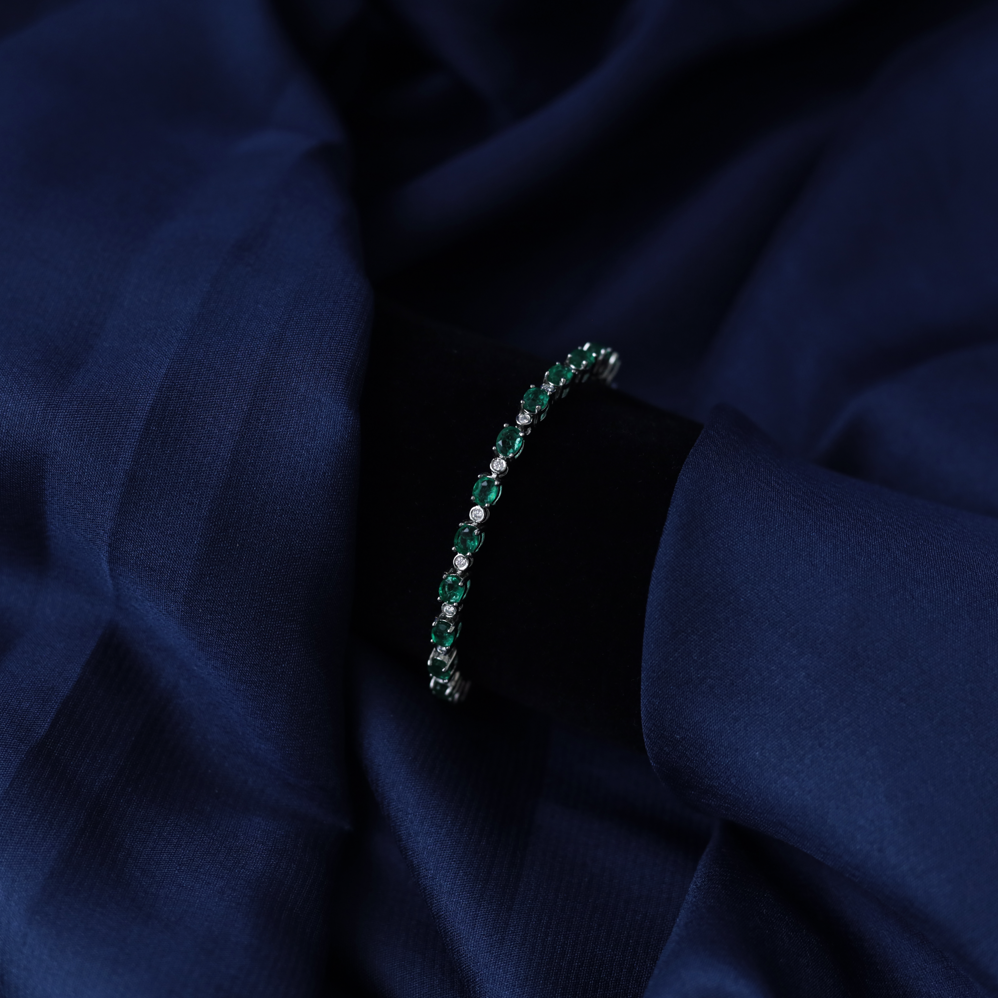 Emerald Garden Bracelet – Front View – Silver Moissanite – Myraé