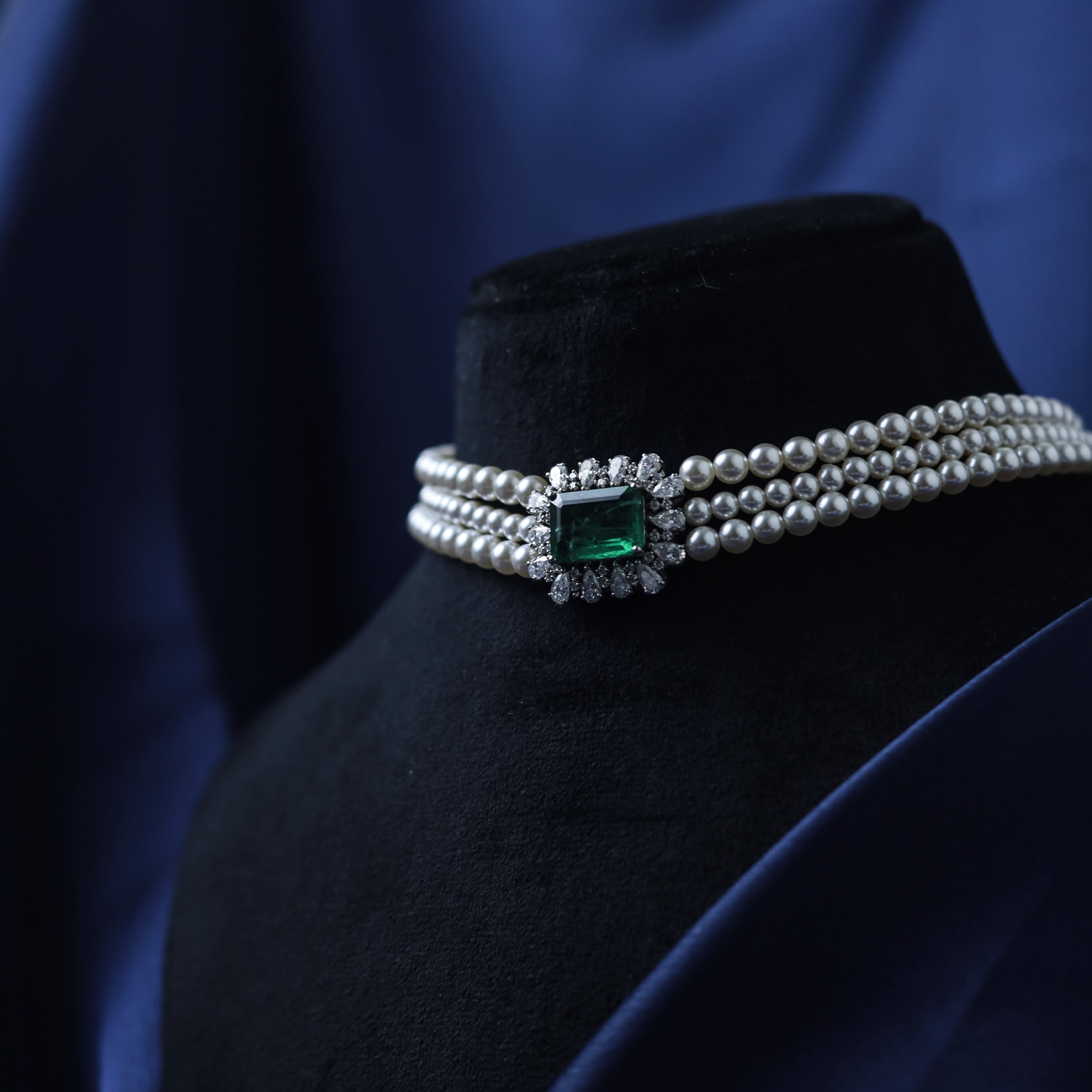 Victorian Emerald Pearl Choker – Silver Emerald Moissanite Necklace – Myraé
