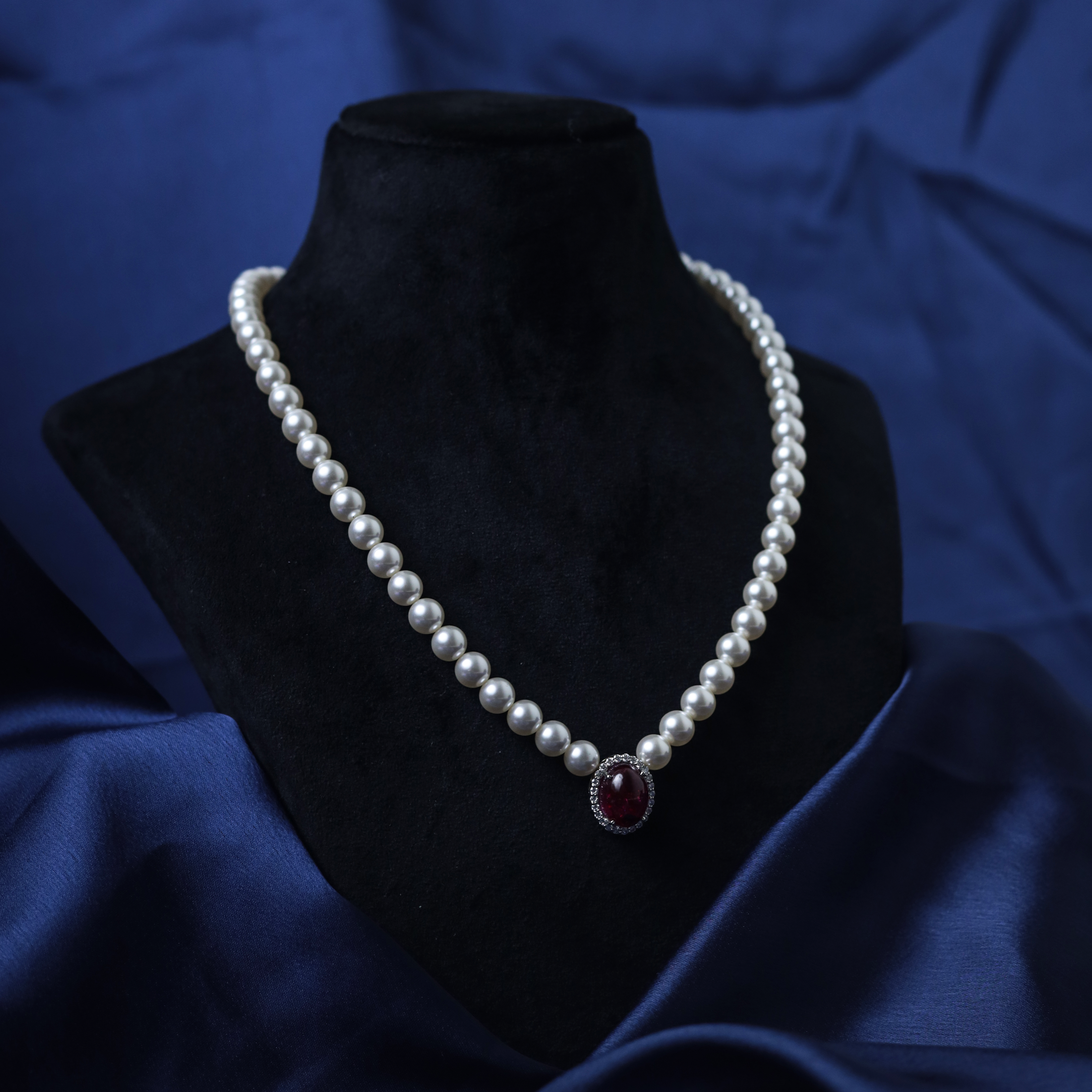 Royal Ruby Pearl Necklace – Side View – Silver Moissanite – Myraé