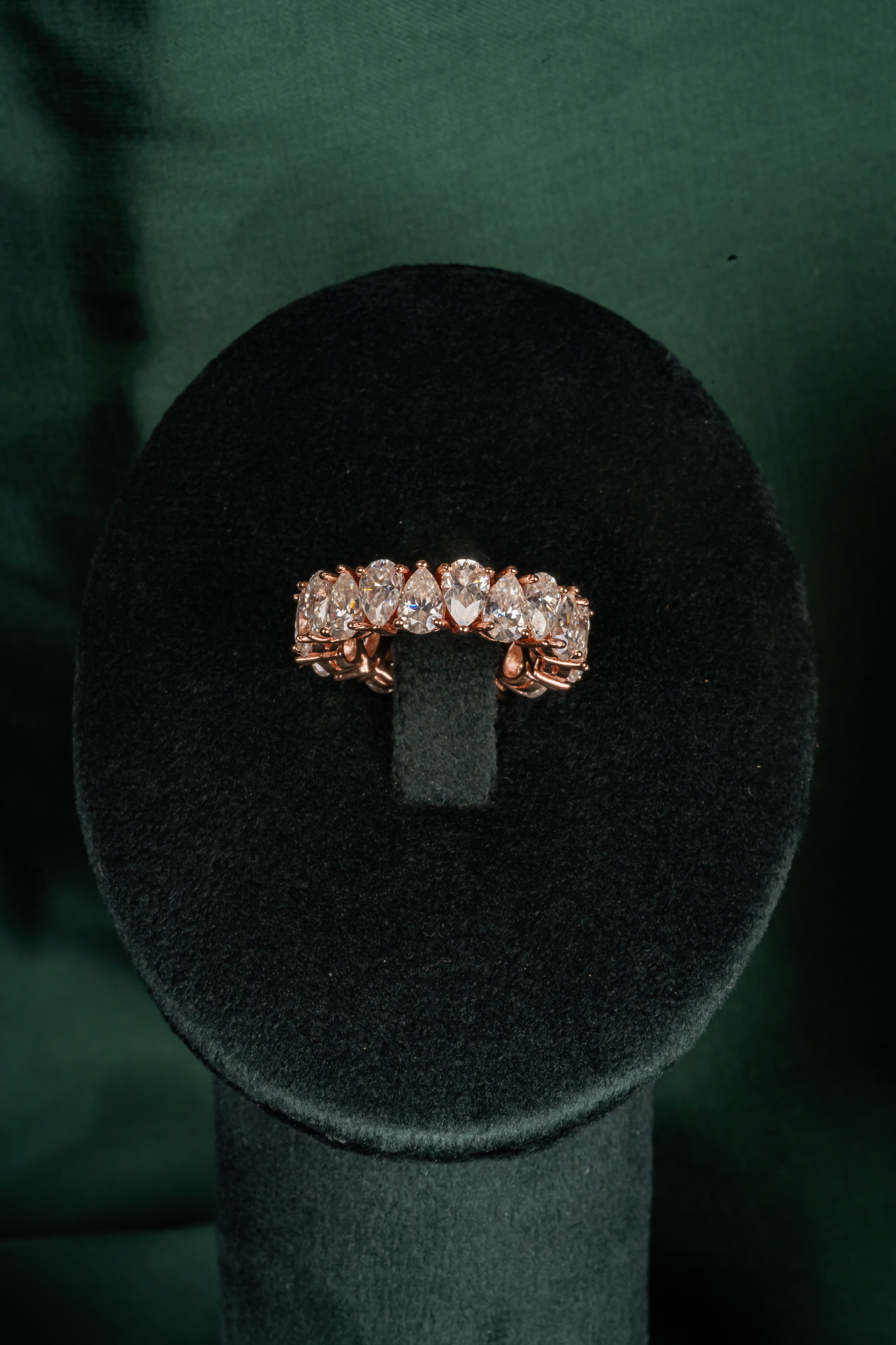 Rose Gold Ember Row Ring – Detail View – Rose Gold Moissanite – Myraé