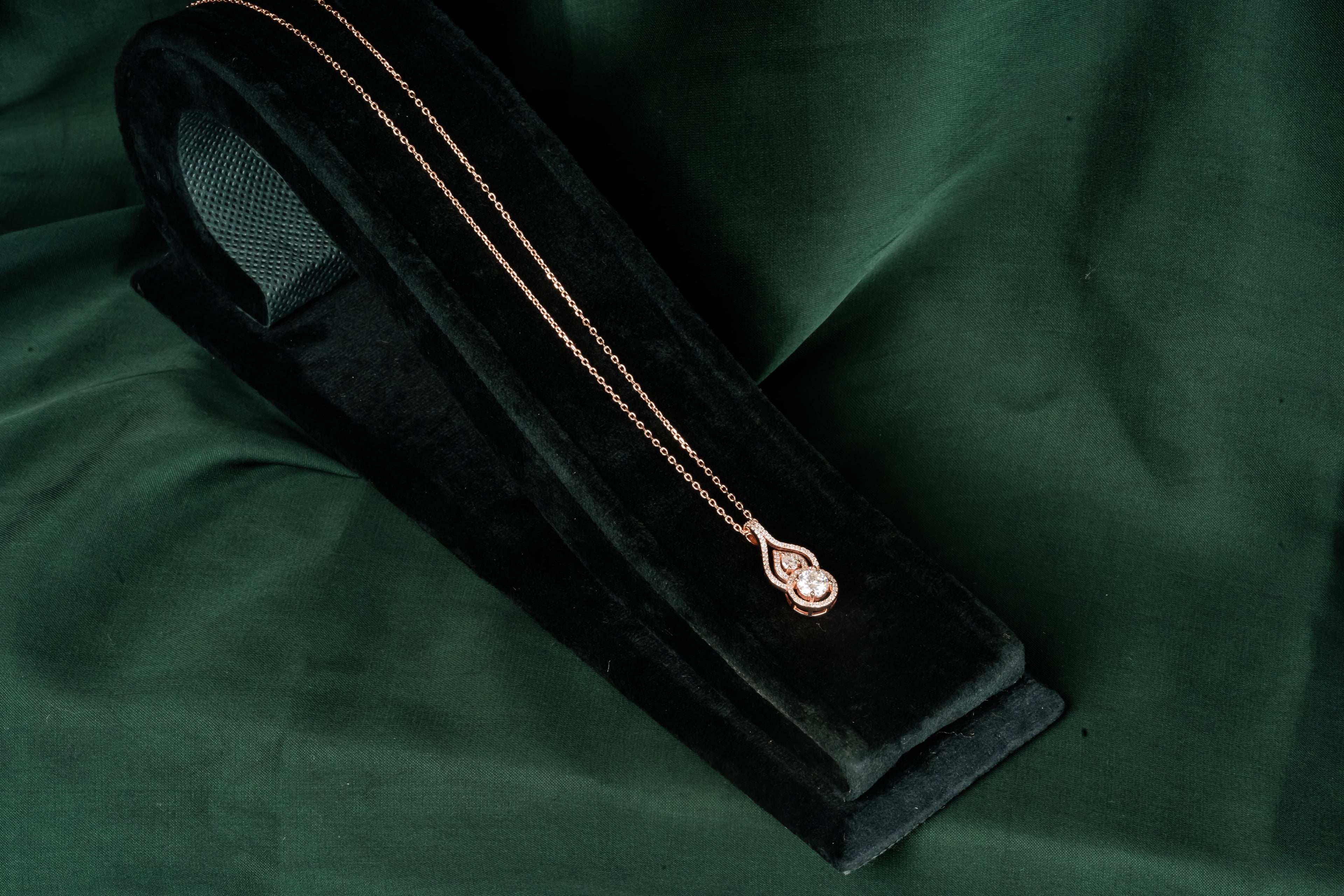 Rose Gold Nested Drop Pendant – Detail View – Rose Gold Moissanite – Myraé