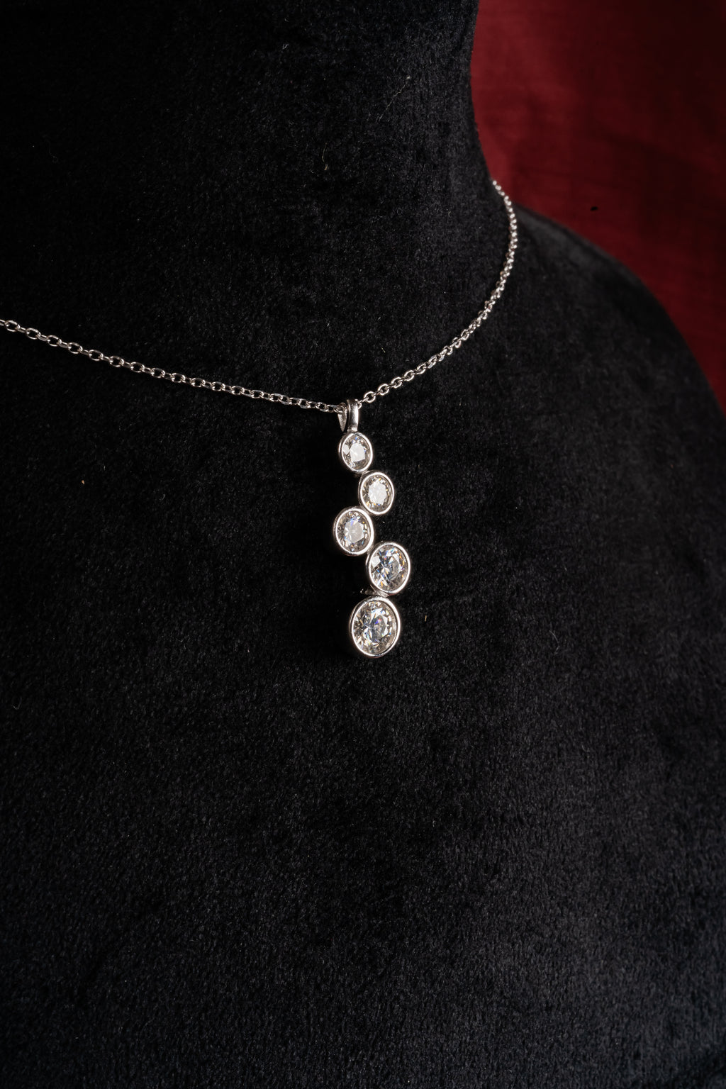 Silver Rising Line Pendant – Side View – Sterling Silver Moissanite – Myraé