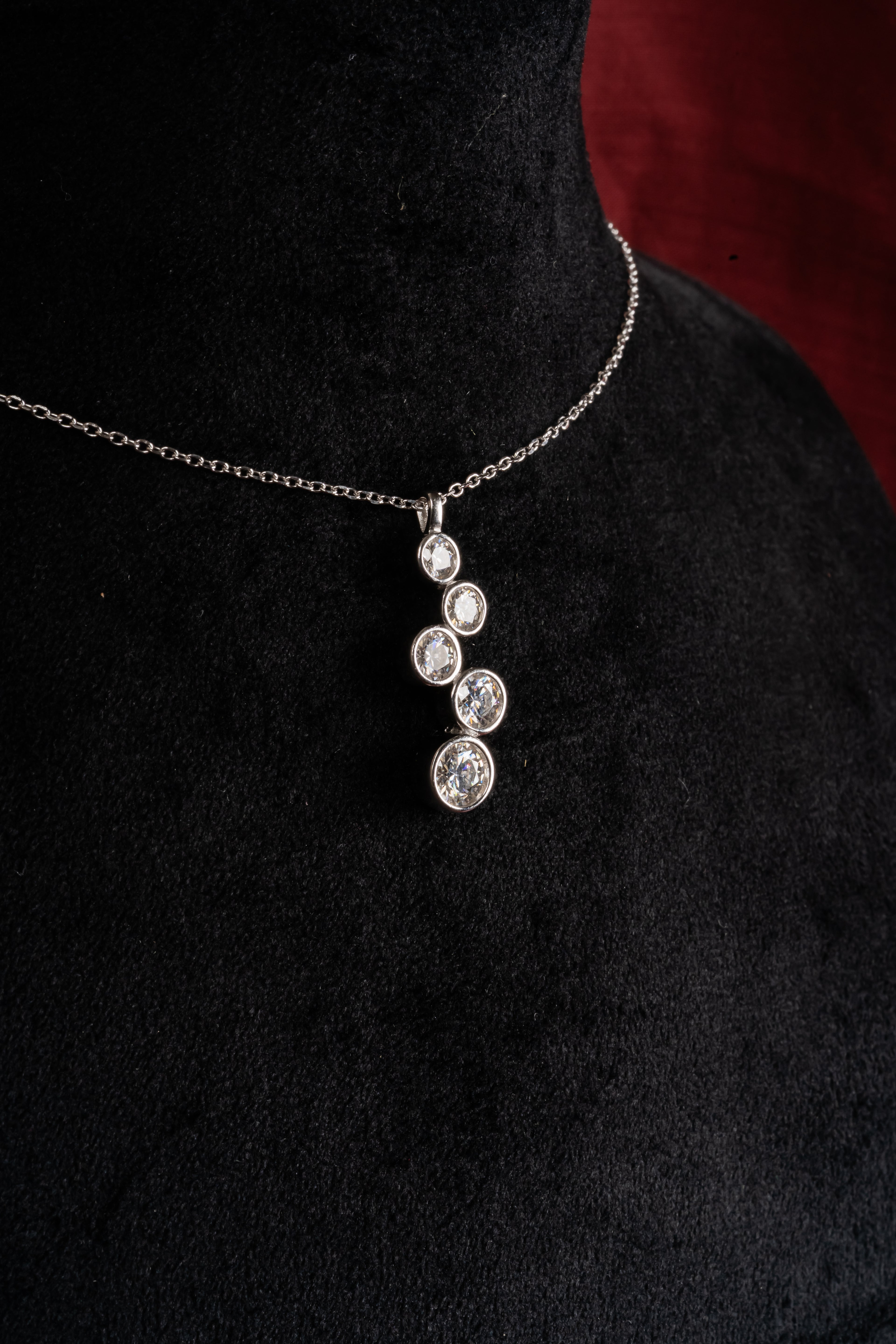 Silver Rising Line Pendant – Side View – Sterling Silver Moissanite – Myraé