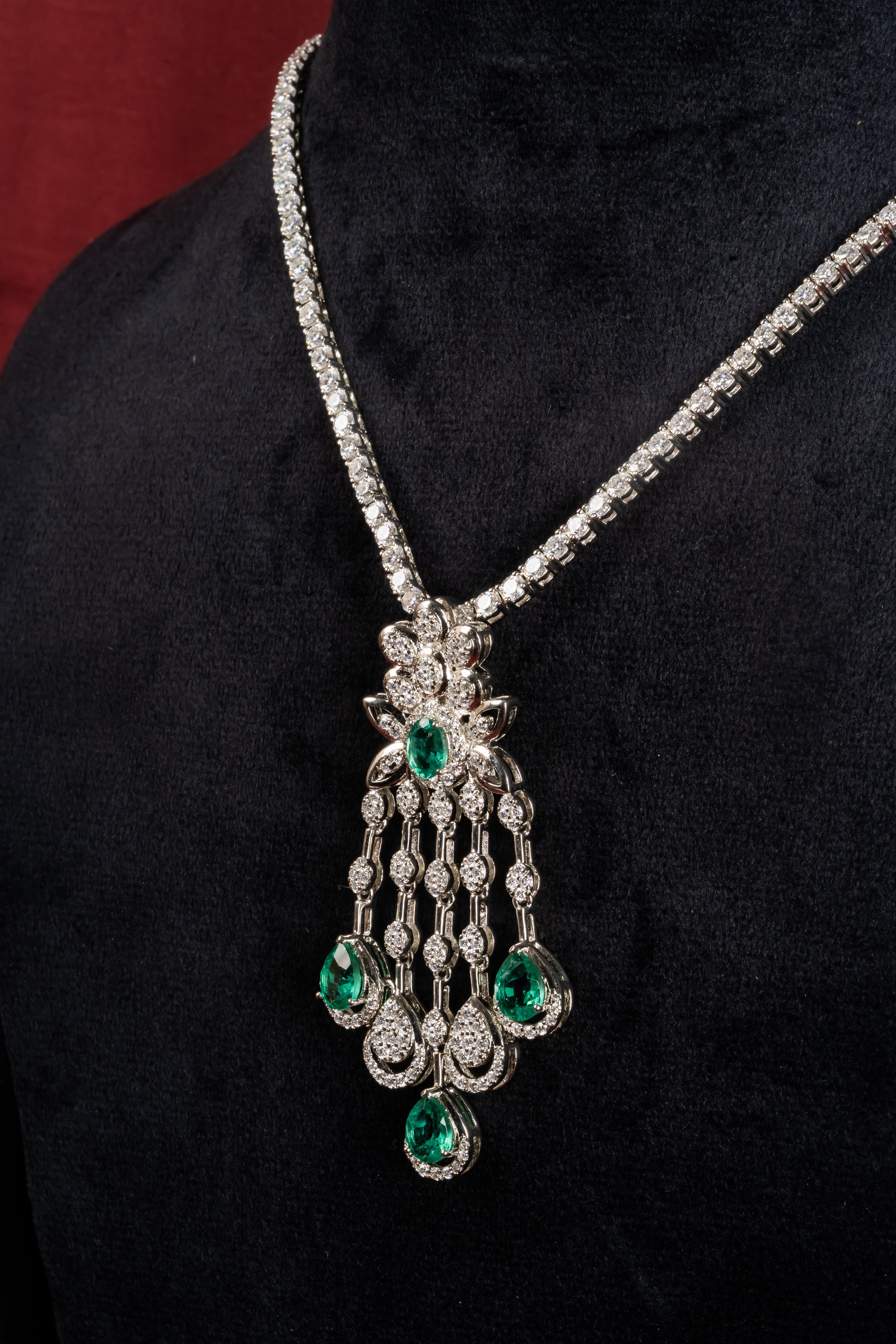 Silver Grandfall Pendant Set