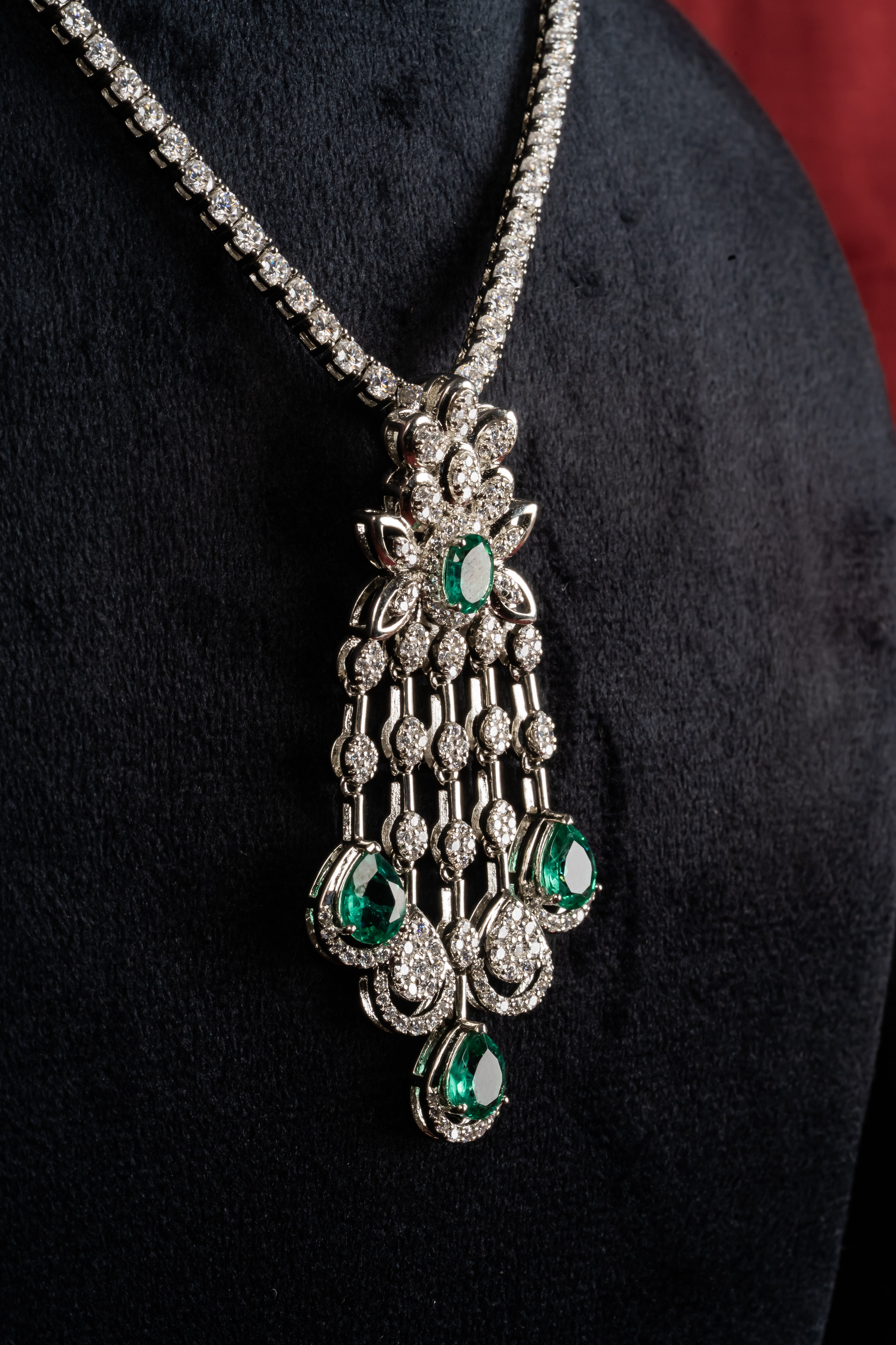 Silver Grandfall Pendant Set