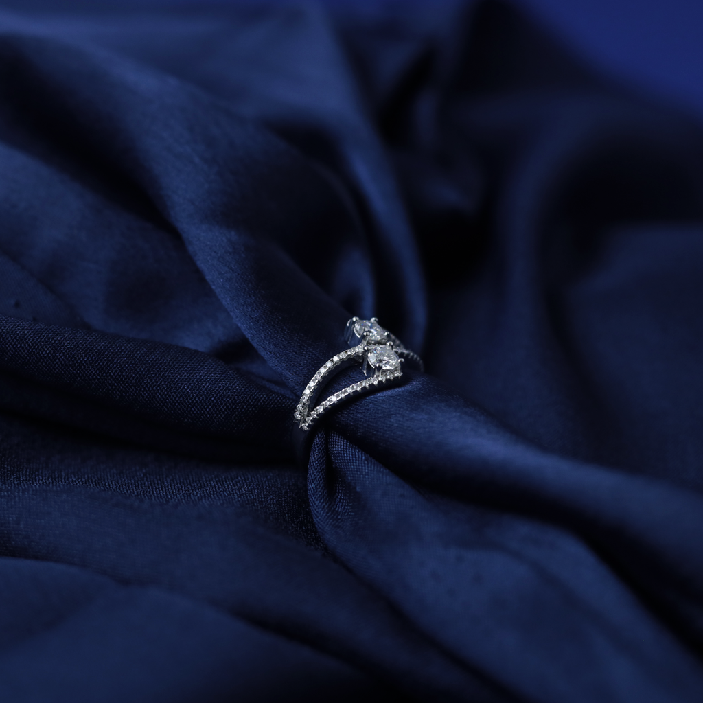 First Treasure Ring – Detail View – Silver Moissanite – Myraé