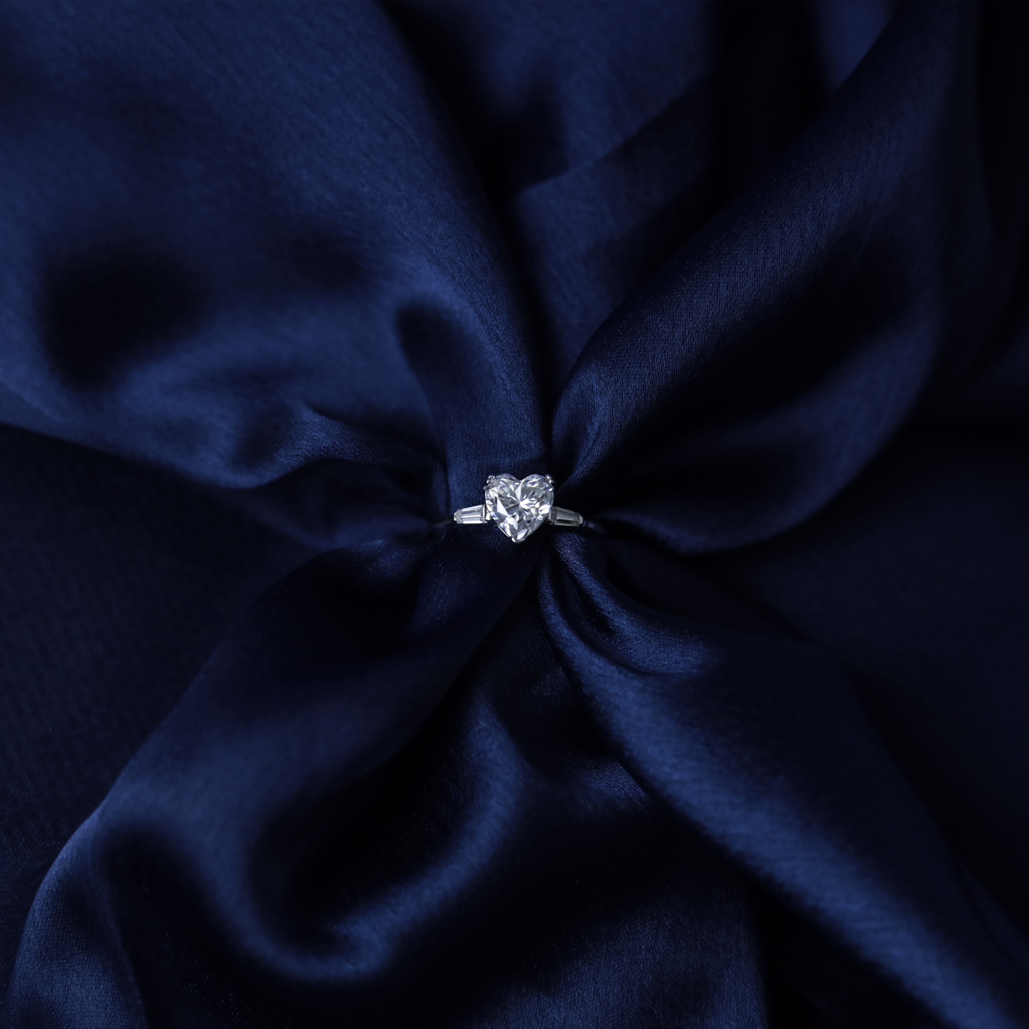 Heart's Desire Solitaire Ring – Front View – Silver Moissanite – Myraé