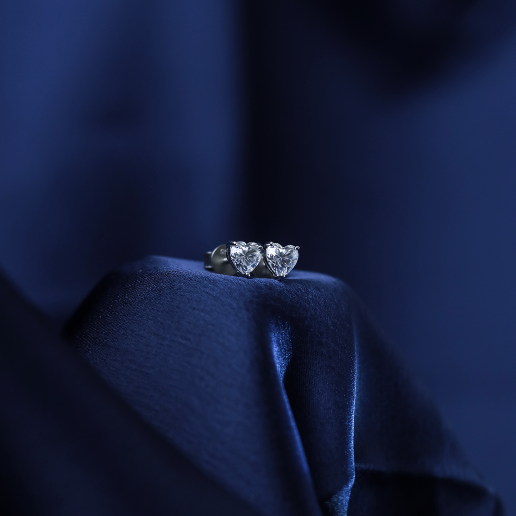 Petite Heart Studs – Detail View – Silver Moissanite – Myraé