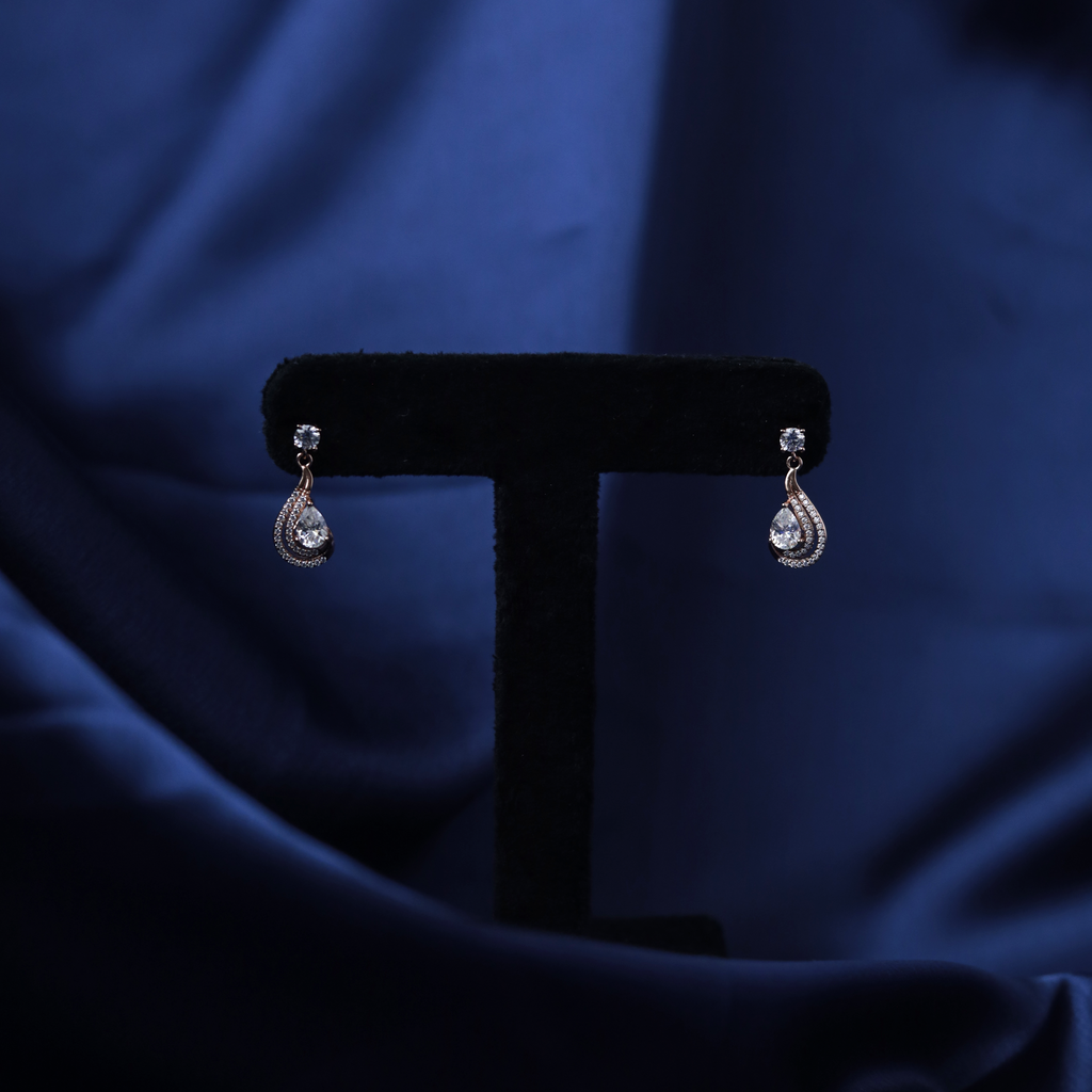 Graceful Swan Earrings – Silver Moissanite Stud Earrings – Myraé