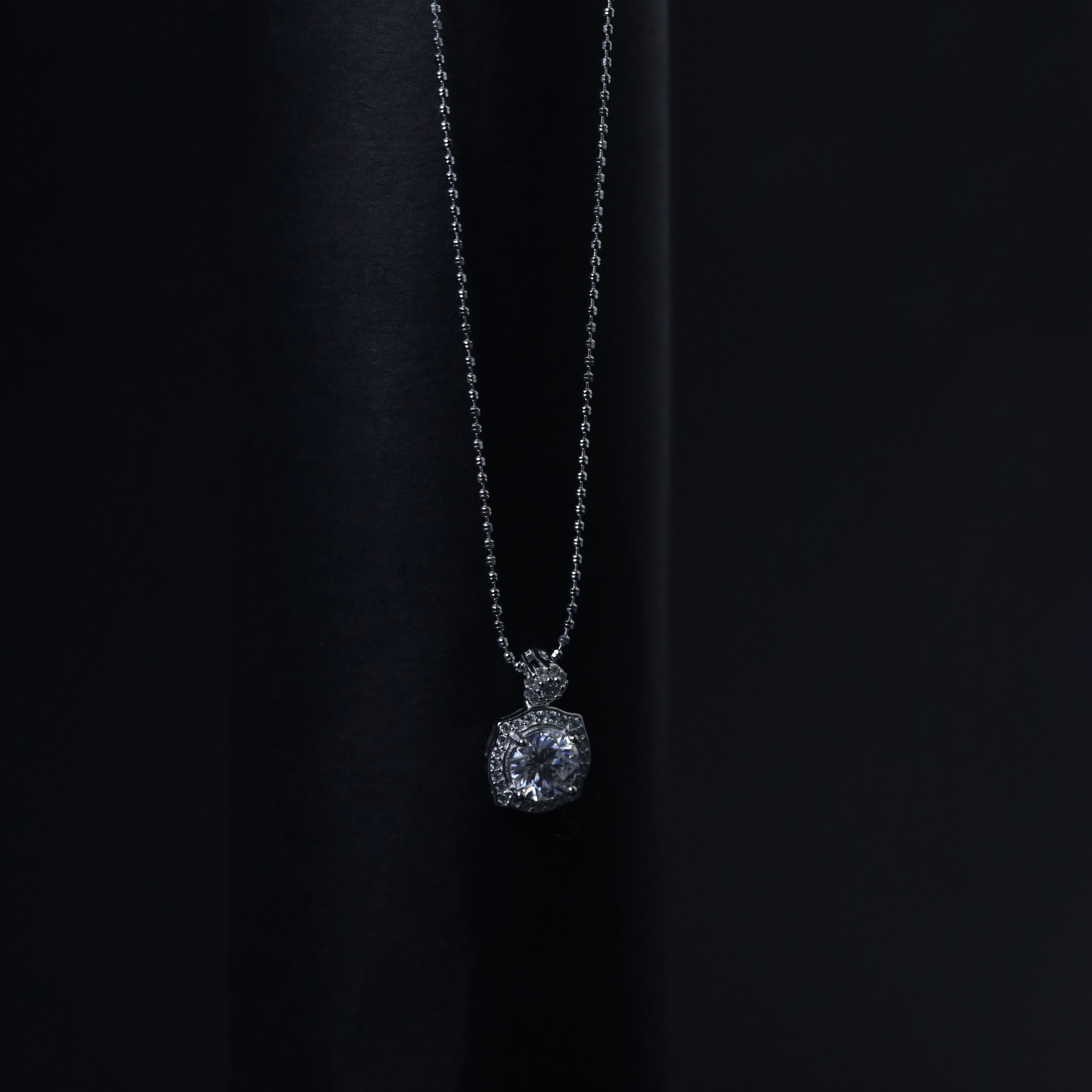 Cushion Grace Pendant – Detail View – Sterling Silver Moissanite – Myraé