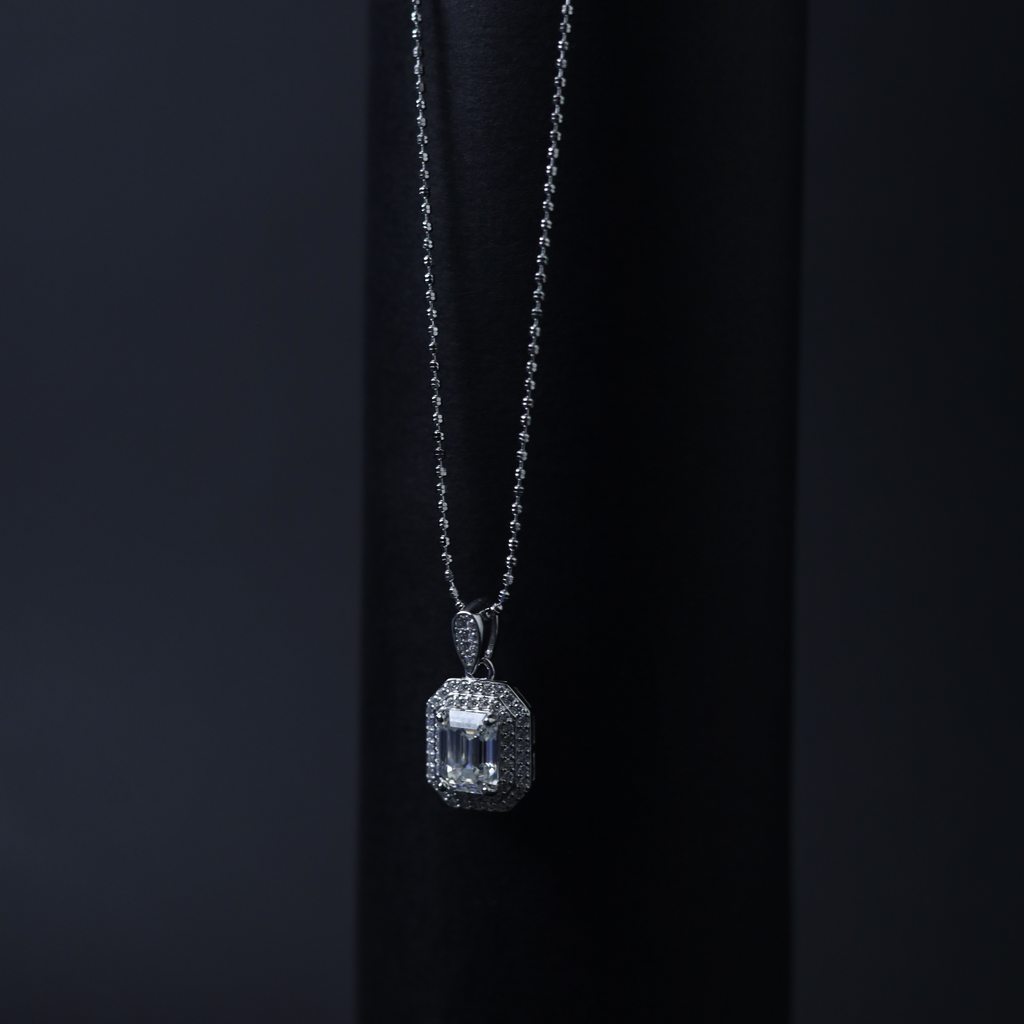 Deco Legacy Pendant