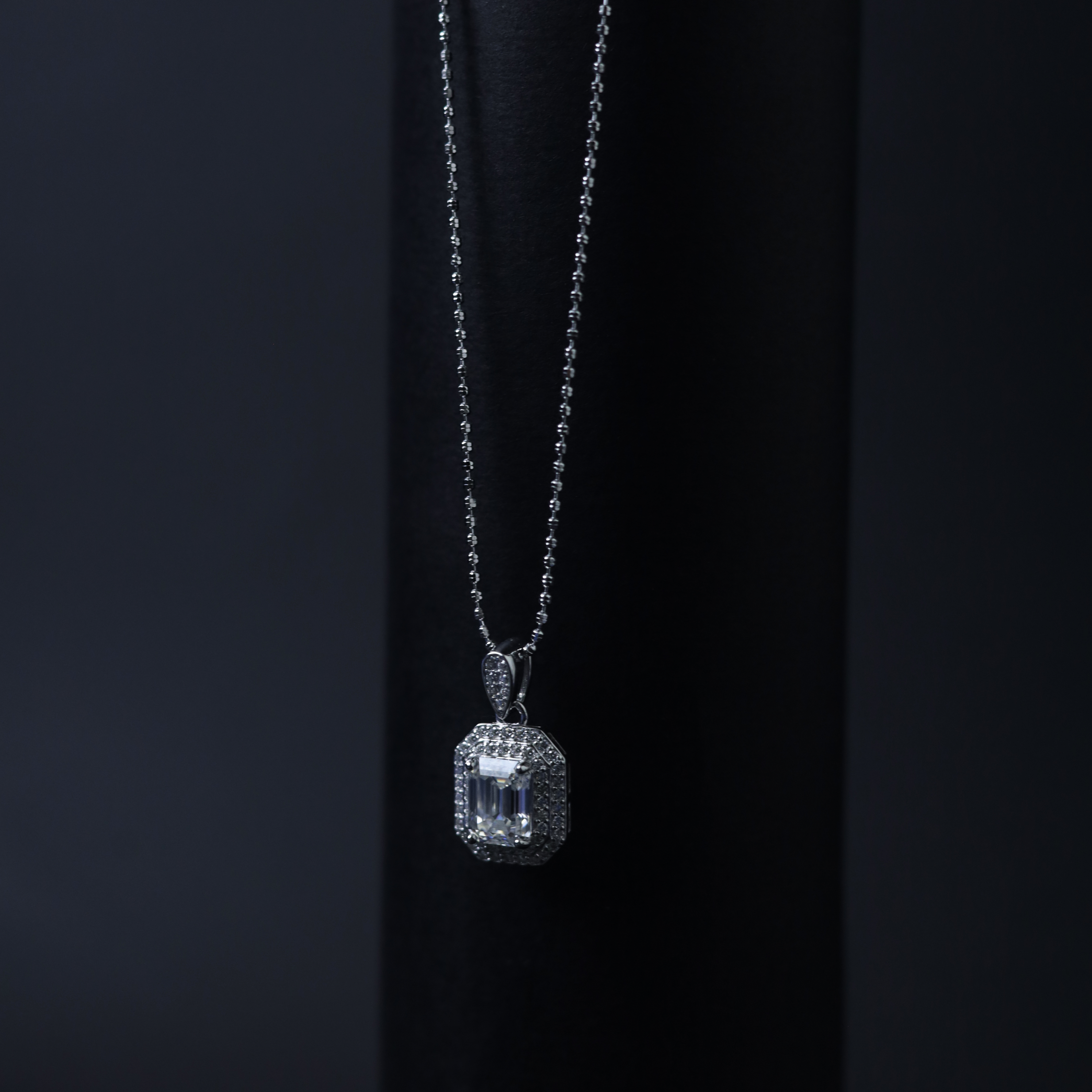 Deco Legacy Pendant