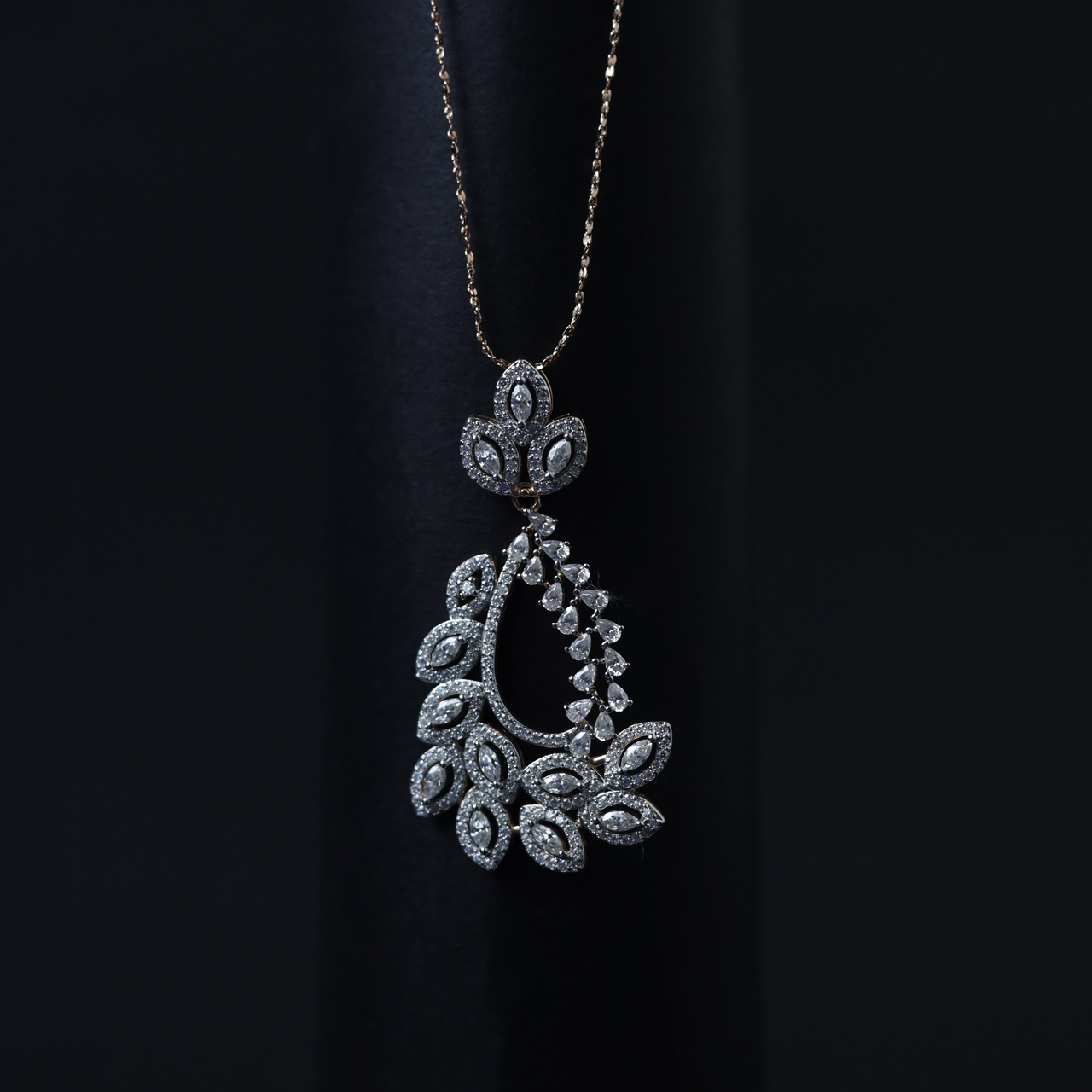 Heritage Paisley Pendant