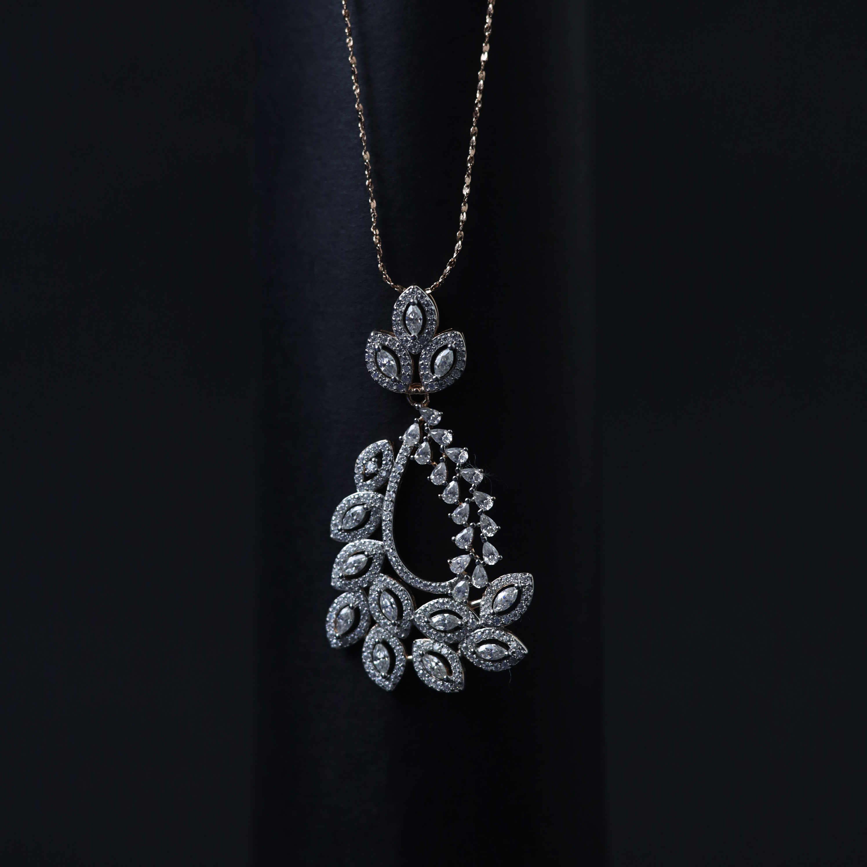 Heritage Paisley Pendant – Front View – Sterling Silver Moissanite – Myraé