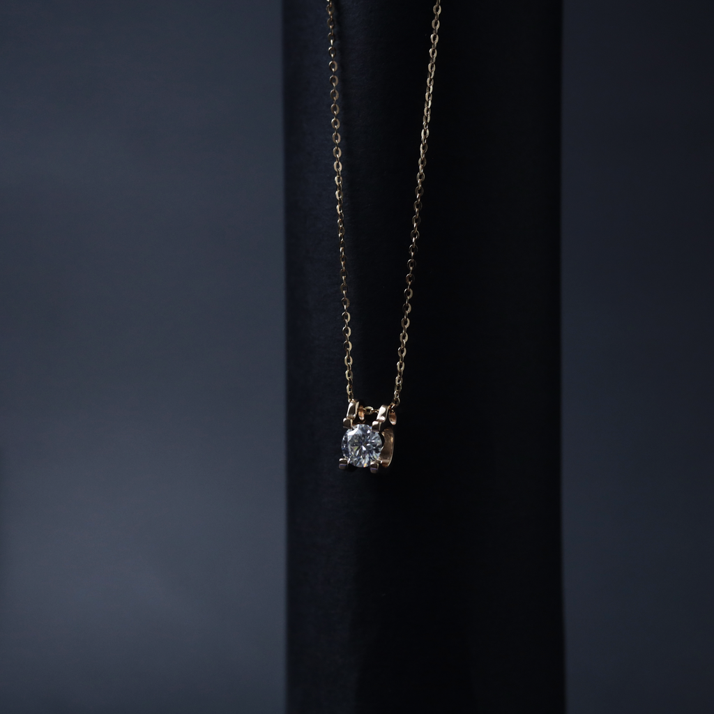 First Light Pendant – Front View – Sterling Silver Moissanite – Myraé