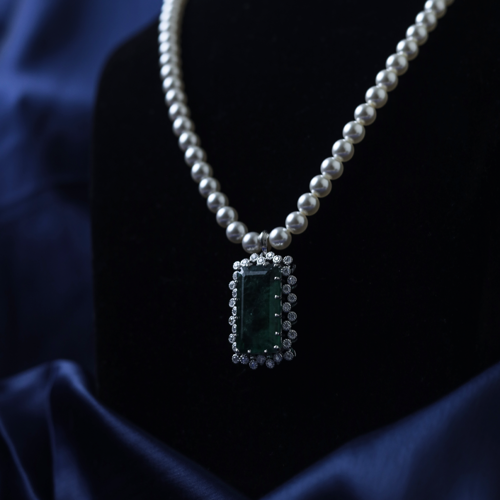 Silver Heirloom Frame Mothi Necklace