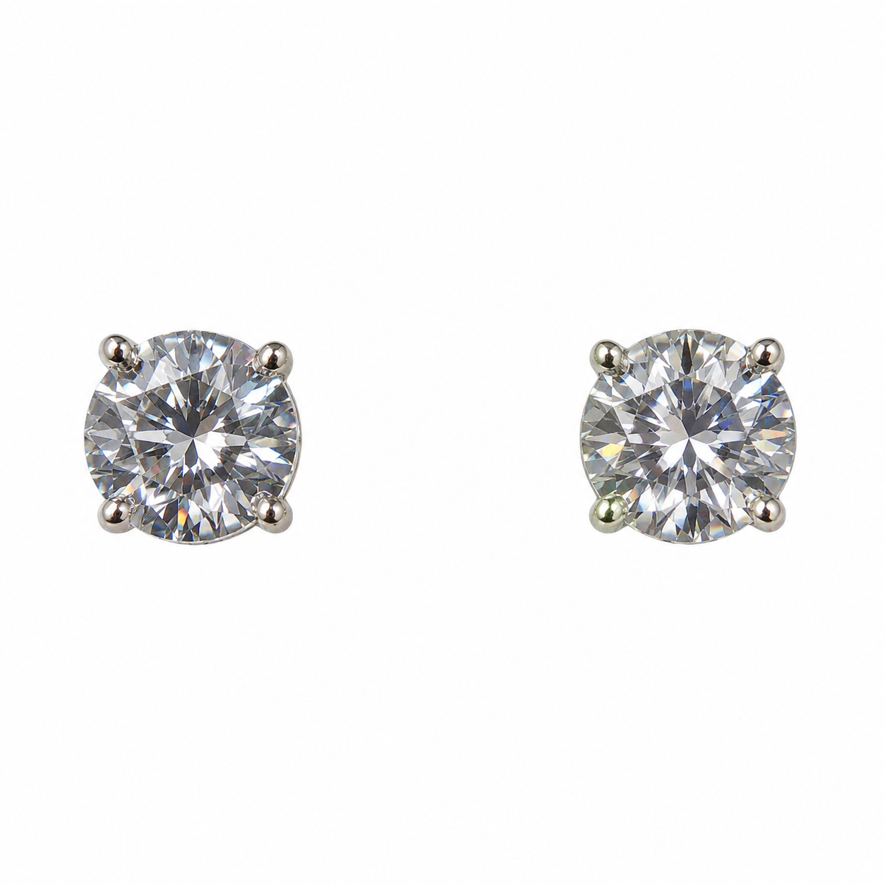 First Sparkle Studs – Myraé