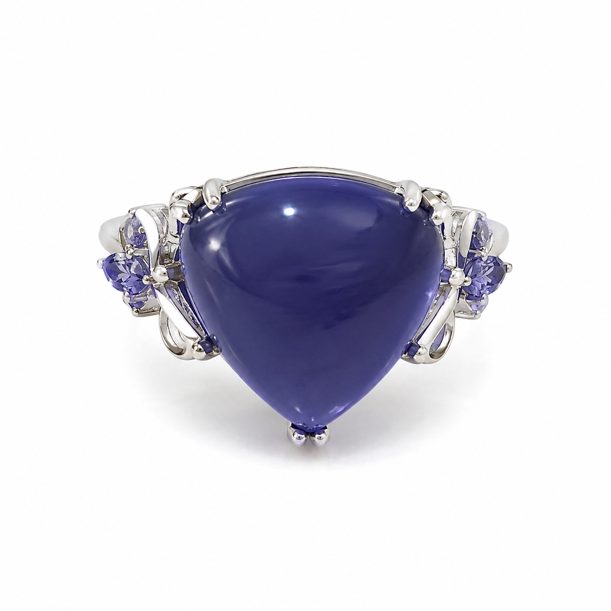 Violet Trillion Cocktail Ring in 925 sterling silver by Myraé